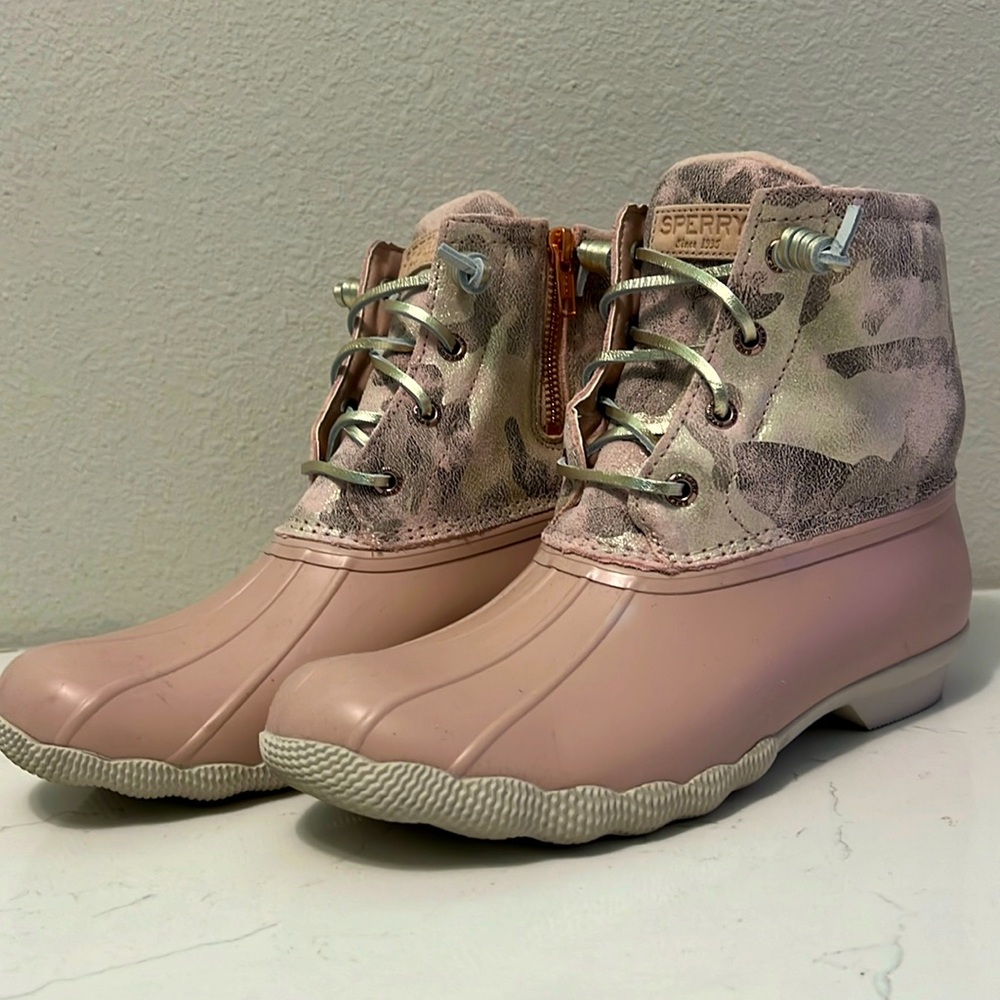 Sperry Pink Camo Rain/Snow boots